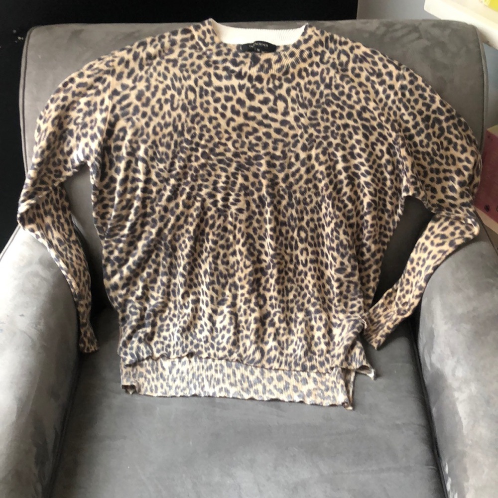 Cheetah print light sweater